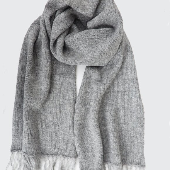 Fabric Junkies dove gray Alpaca scarf